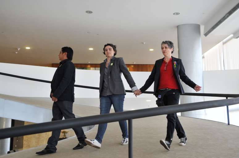Representantes do movimento LGBT ap&oacute;s reuni&atilde;o com a presidente Dilma Rousseff, no Pal&aacute;cio do Planalto