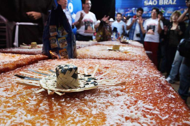 Veja como fazer bolo de macaxeira para o São João