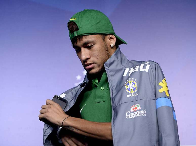 <p>Neymar foi escolhido melhor da partida nos três jogos da primeira fase</p>