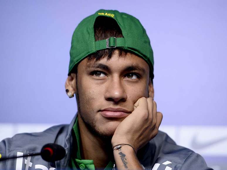 <p>Neymar disputa sua primeira final com a Seleção principal; com a olímpica, derrota para o México</p>