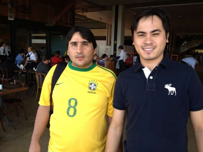 <p>William e Júlio foram de Cuiabá a BH para assistir à partida no estádio do Mineirão</p>