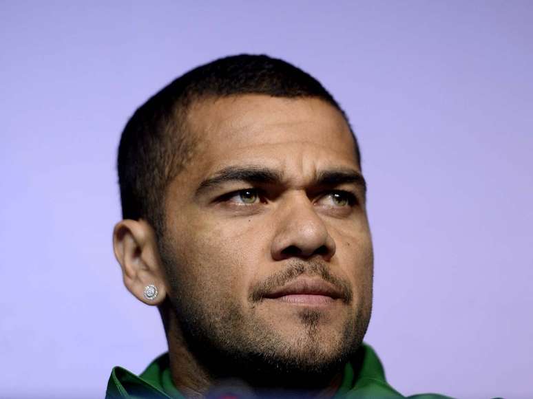 <p>Daniel Alves usar&aacute; a camisa 22 do Barcelona</p>