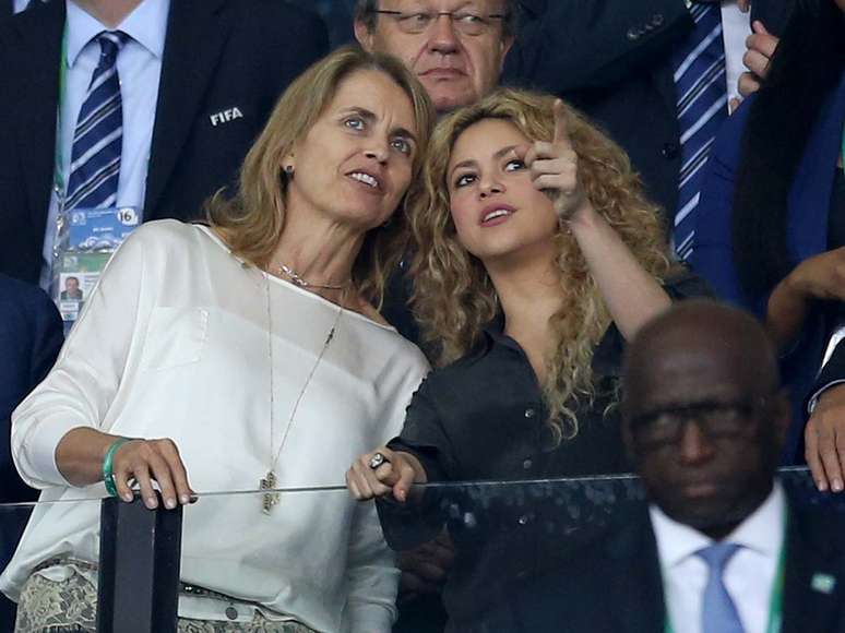 <p>Shakira marcou presen&ccedil;a na final da Copa das Confedera&ccedil;&otilde;es entre Brasil e Espanha, no Maracan&atilde;, neste domingo (30). A cantora &eacute; casada com o jogador espanhol Gerard Piqu&eacute;, que acabou expulso no segundo tempo e viu a Sele&ccedil;&atilde;o se sair campe&atilde;o com a vit&oacute;ria por 3 a 0</p>