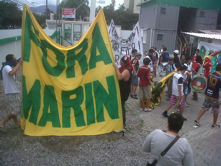 Grupo cobrou a saída de José Maria Marin 