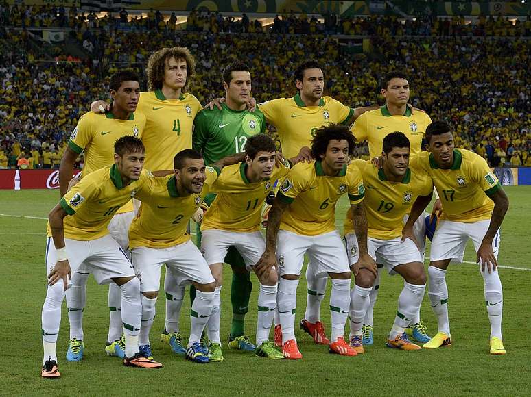 <p>Time titular posa para foto antes da final contra a Espanha</p>