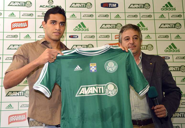 <p>Alan Kardec foi apresentado pelo Palmeiras há duas semanas</p>