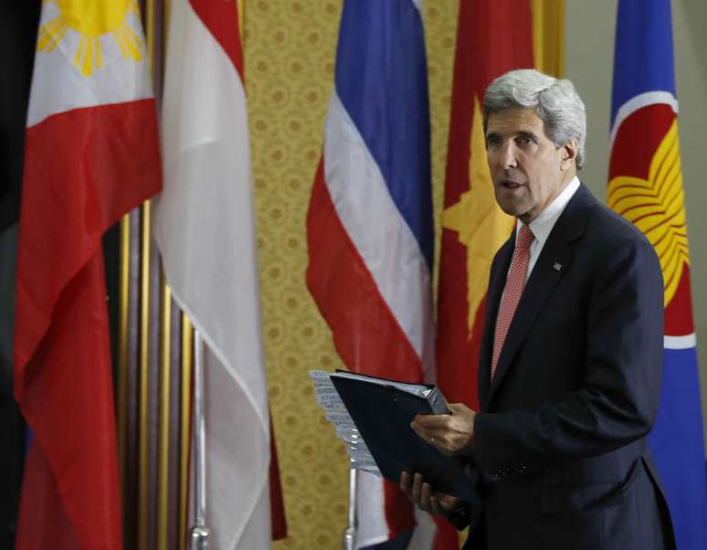 John Kerry durante coletiva em Bandar Seri Begawan, Brunei