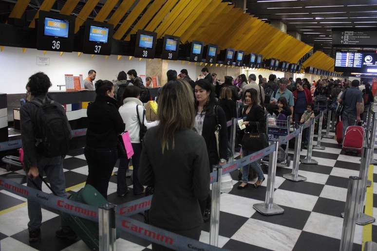 Aeroporto de Congonhas registrou filas na manhã desta terça-feira em São Paulo