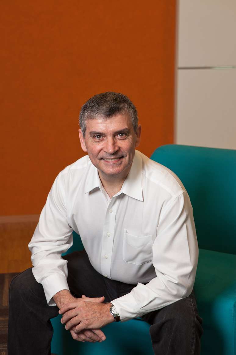 <p>Diretor-geral do LinkedIn no Brasil, Osvaldo Barbosa de Oliveira, comanda atividades no Pa&iacute;s</p>