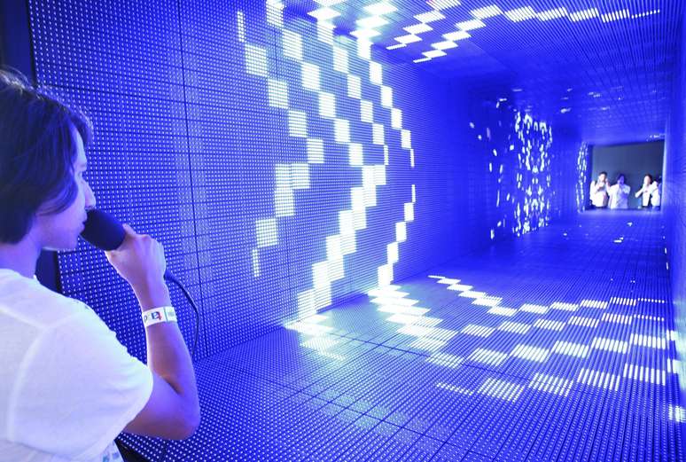 P&uacute;blico assiste ao primeiro dia do festival de tecnologia no M&eacute;xico