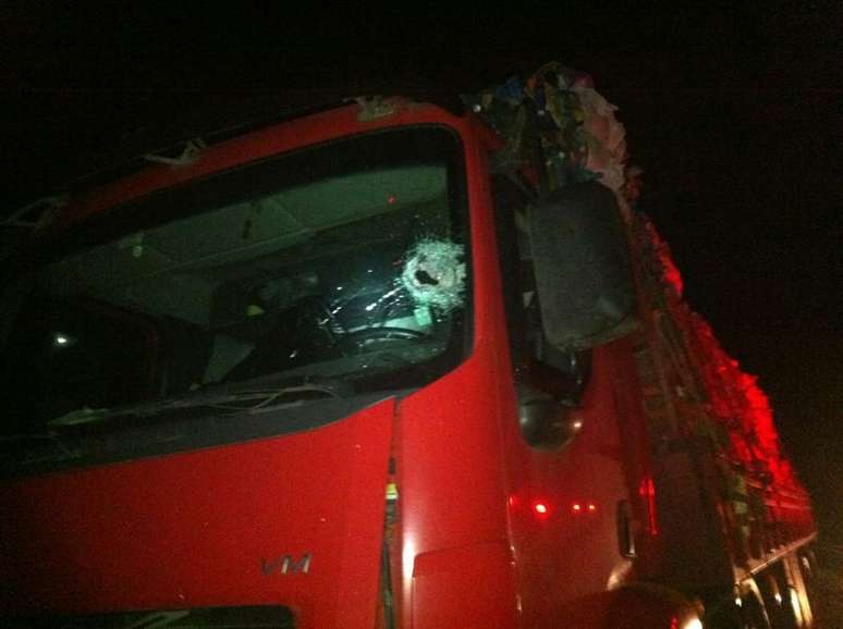 Caminhoneiro morreu pouco depois de furar um bloqueio de manifestantes na rodovia BR-116, no Rio Grande do Sul