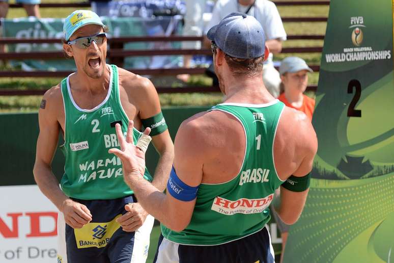 Emanuel e Alison foram os campeões mundiais em 2011 e tentam o bi na Polônia