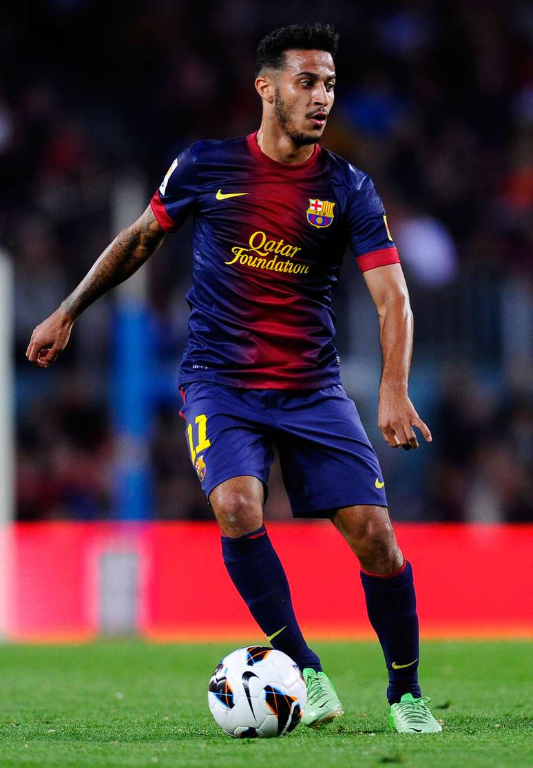 <p>Com pouco espaço no meio de campo do Barcelona, atleta é desejado por técnico que o revelou</p>