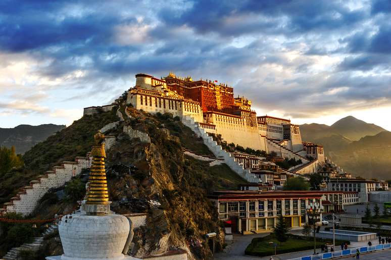 Palácio Potala foi residência do Dalai Lama até 1959, quando a China invadiu o Tibete