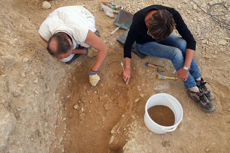 Seputura de 14 mil anos foi descoberta por arquólogos na França, perto de Marselha