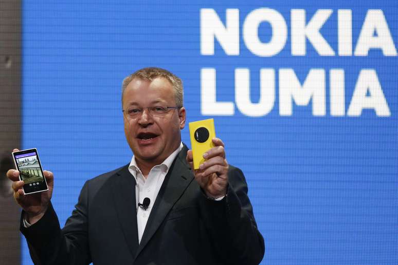 <p>Stephen Elop, vice-presidente da área de dispositivos da Nokia, vai ocupar o mesmo cargo na Microsoft</p>