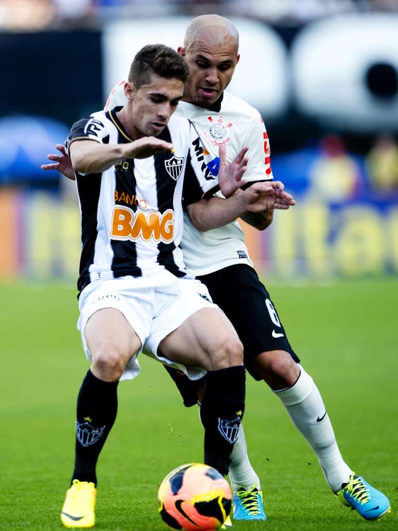 <p>Neto Berola, projetado ao futebol nacional pelo Vitória, marcou gol de empate do Atlético-MG no Barradão</p>