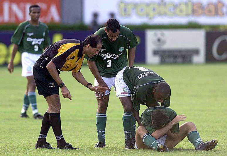 Em 2002, o Palmeiras enfrentou o primeiro rebaixamento de sua história 