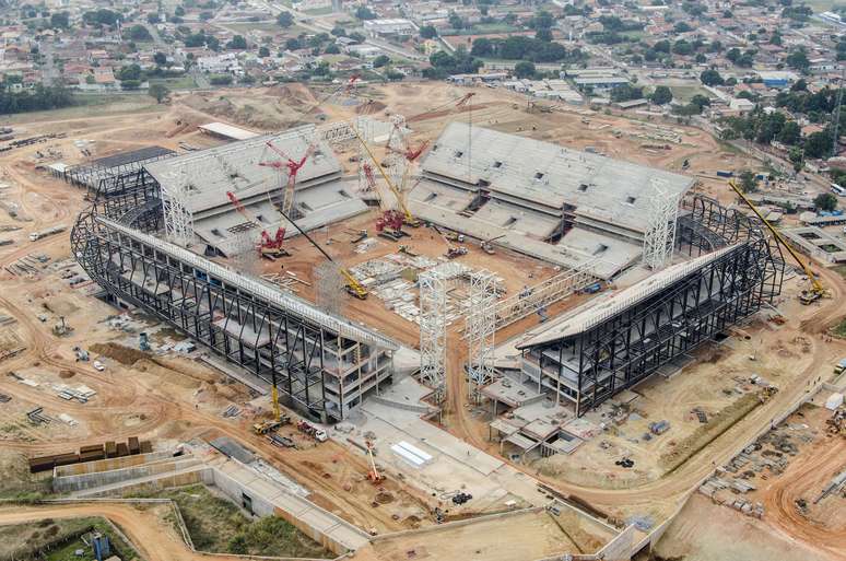 <p>Governo do MT vai usar o dinheiro para pagar as empresas que venceram as duas últimas licitações para obras no estádio</p>