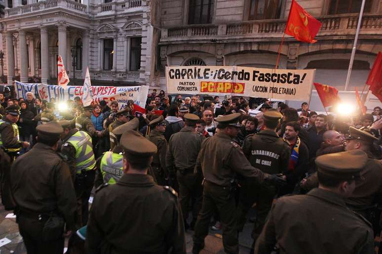 Grupo protestou nas ruas de Santiago