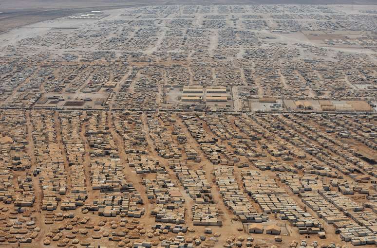 O campo de refugiados de Zaatari, na Jordânia, é um dos principais destinos de quem foge da guerra civil na vizinha Síria