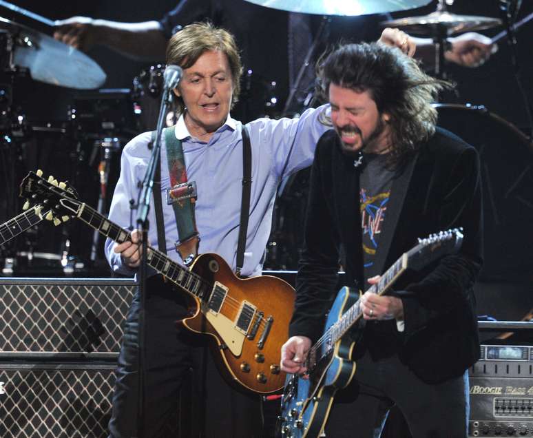 <p>Cantor j&aacute; havia se apresentado com Dave Grohl em show beneficente em prol das&nbsp;v&iacute;timas do furac&atilde;o Sandy, no ano passado</p>