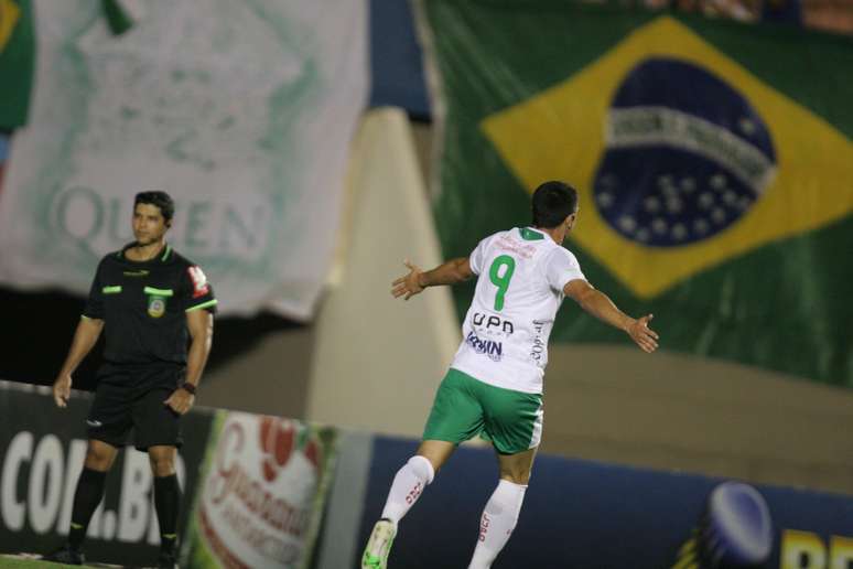 <p>Bruno Moraes fez o primeiro gol do jogo</p>