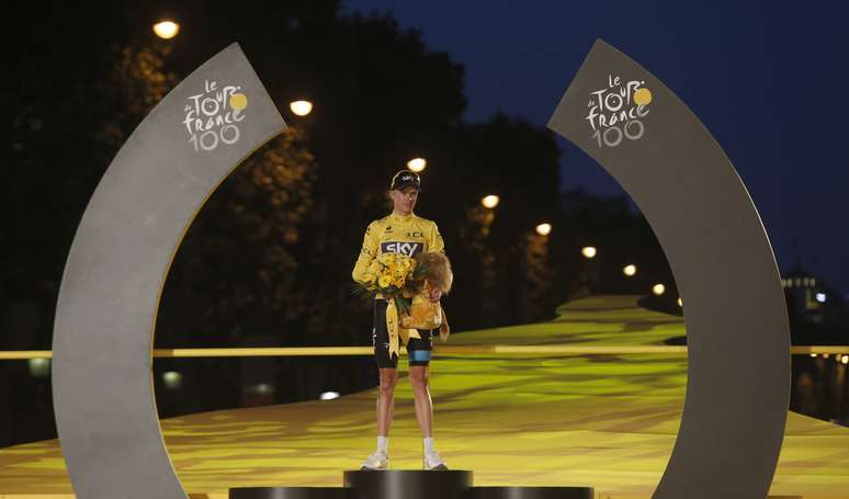 <p>Froome se sagrou campeão da Volta da França no último domingo, mas campanha gerou suspeita</p>