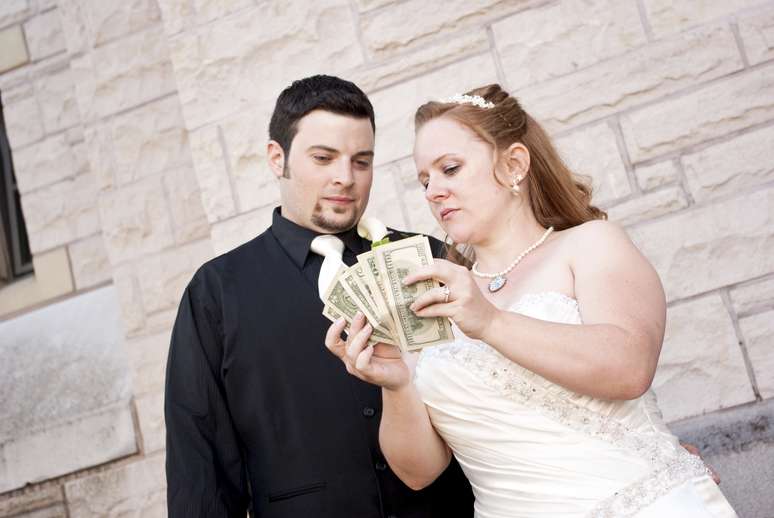 <p>Garantir a estabilidade financeira também é motivo para não pedir o divórcio</p>