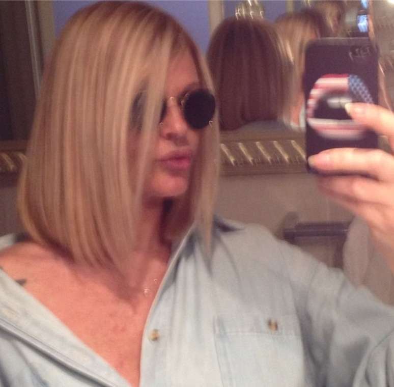 <p>A ex-modelo e apresentadora apostou em cabelos na altura do ombro&nbsp;</p>