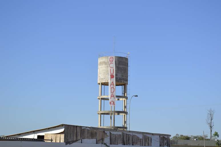 <p>Protesto foi organizado&nbsp;pelas redes sociais, e visa melhorias na estrutura da unidade de Sinop da UFMT</p>