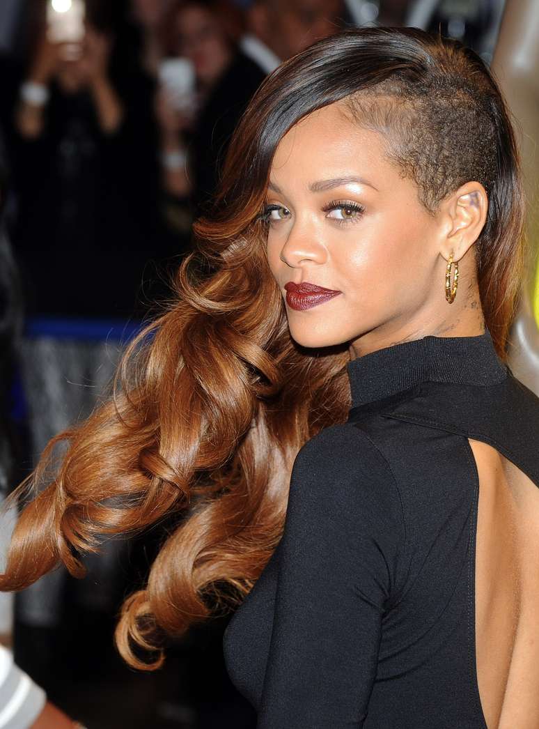 <p>Rihanna tem uma fortuna avaliada em R$ 45 milhões</p>