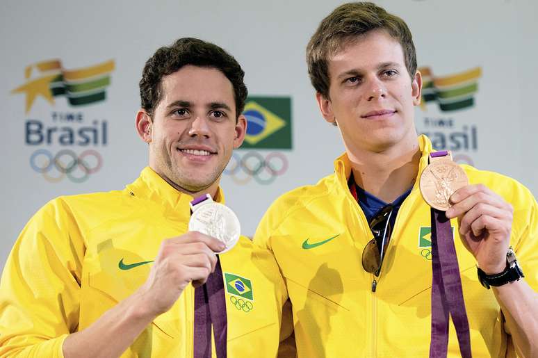 Thiago Pereira (à esquerda) e Cielo (à direita) são os principais destaques da natação brasileira