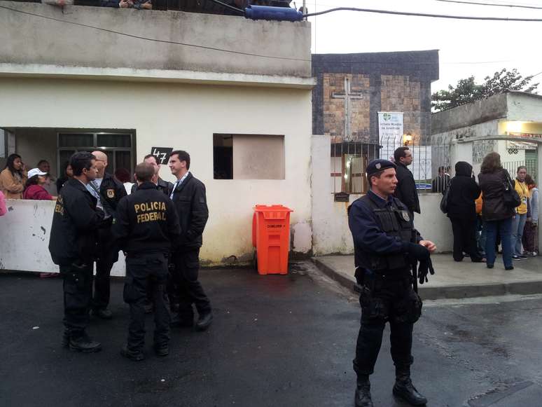 Segurança reforçada para a visita do papa Franscico à comunidade de Varginha, na favela de Manguinhos, no Rio de Janeiro