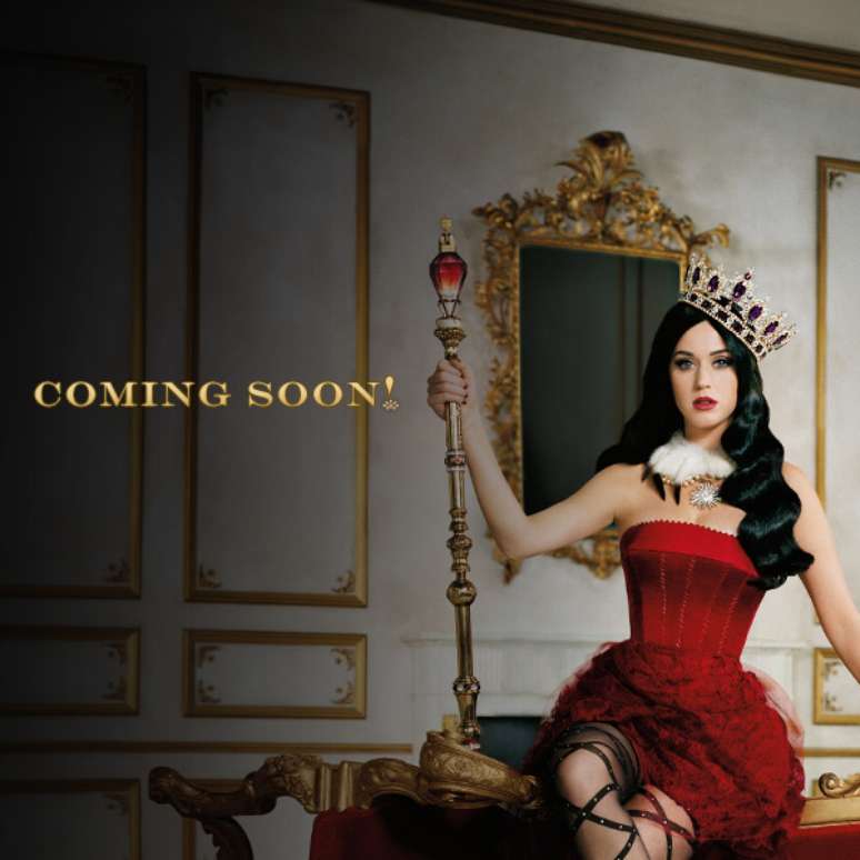 <p>A cantora Katy Perry divulgou no Twitter a campanha de seu mais novo lançamento: o perfume Killer Queen</p>