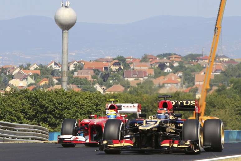 <p>Dirigente acredita em permaência de finlandês e lembra: Raikkonen não sabe o que encontrará em outra equipe</p>