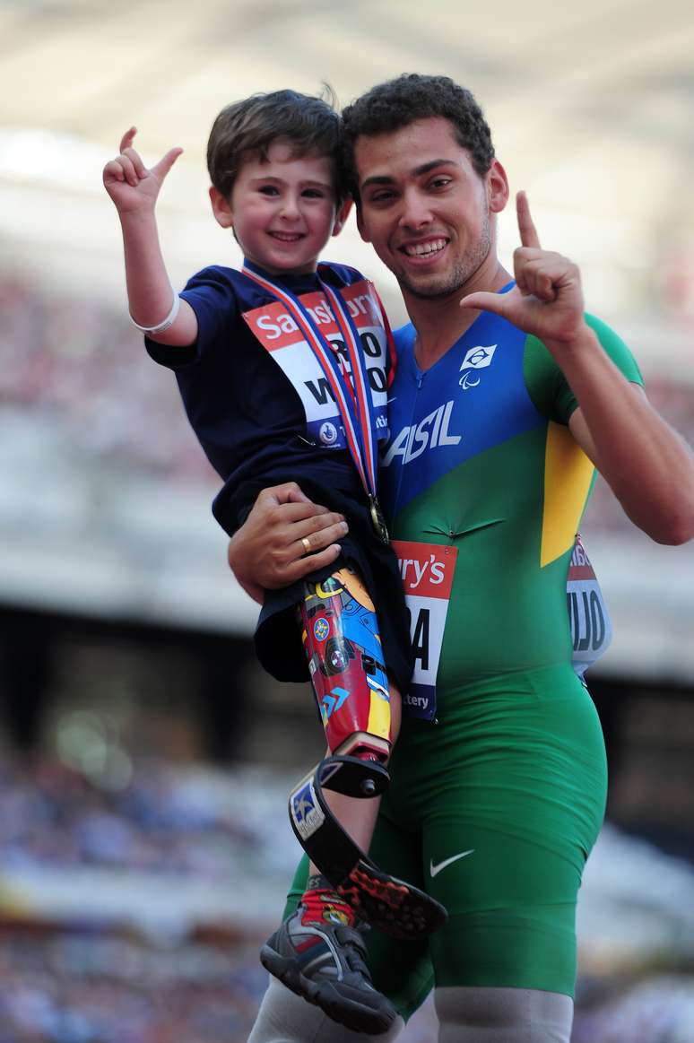Alan Fonteles soube do pequeno f&atilde; durante o Mundial de atletismo