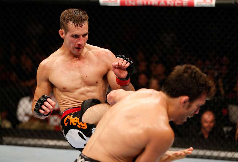 <p>Rory MacDonald &eacute; vers&aacute;til, jovem e experiente</p>