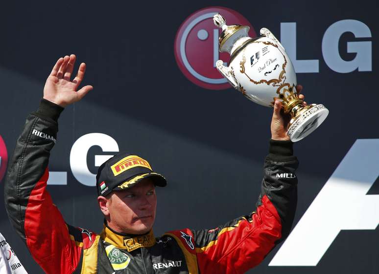 <p>De acordo com jornal finlandês, Kimi Raikkonen estaria de volta à Ferrari, equipe na qual conquistou o Mundial de Pilotos em 2007</p>