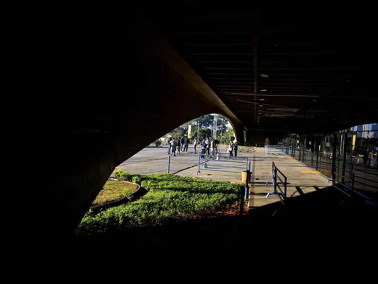 <p>Julgamento de policiais pelo massacre do Carandiru ocorre no Fórum da Barra Funda</p>