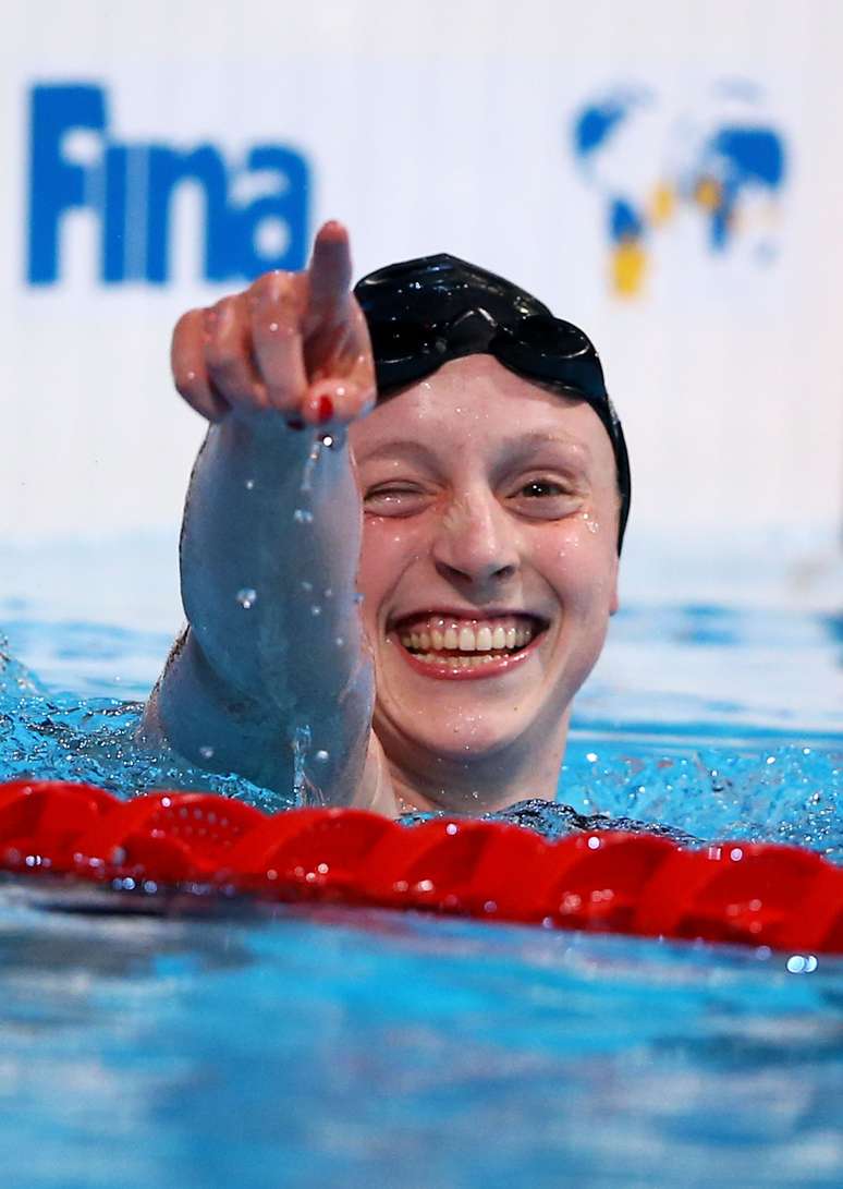 <p>Ledecky baixou em 6s o recorde mundial da prova</p>