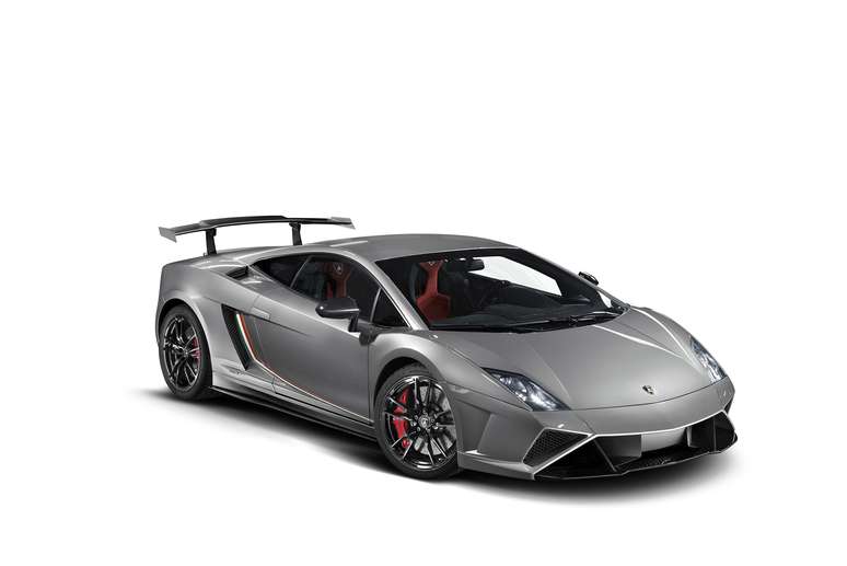 A Lamborghini anunciou nesta quarta-feira que o Gallardo LP 570-4 Squadra Corse fará sua estreia mundial no Salão de Frankfurt, na Alemanha, que será realizado em setembro deste ano