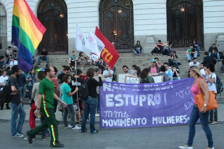 <p>Concentração para o protesto ocorreu na Cinelândia</p>