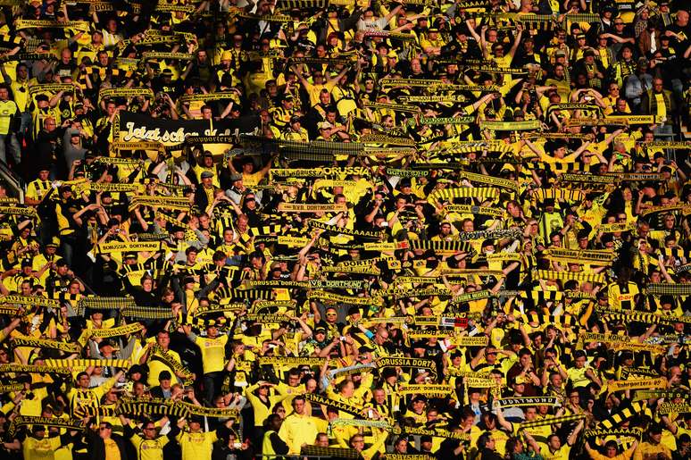 Como já era de se esperar, Borussia Dortmund lidera a média de público entre todos times do mundo