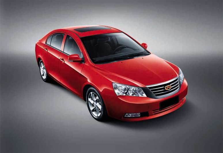 <p>Sed&atilde; EC7 &eacute; o&nbsp;primeiro modelo a ser oferecido no Pa&iacute;s</p>