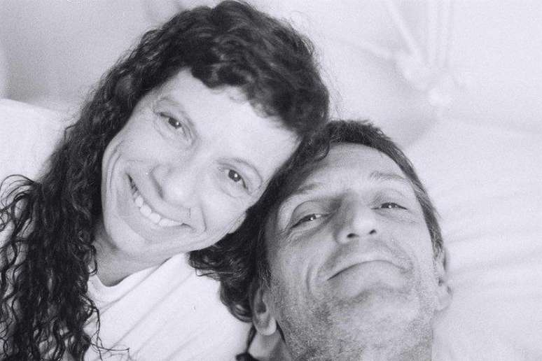 Músico ao lado de Rachel Salém, com quem ficou casado por 30 anos, em foto postada no Facebook