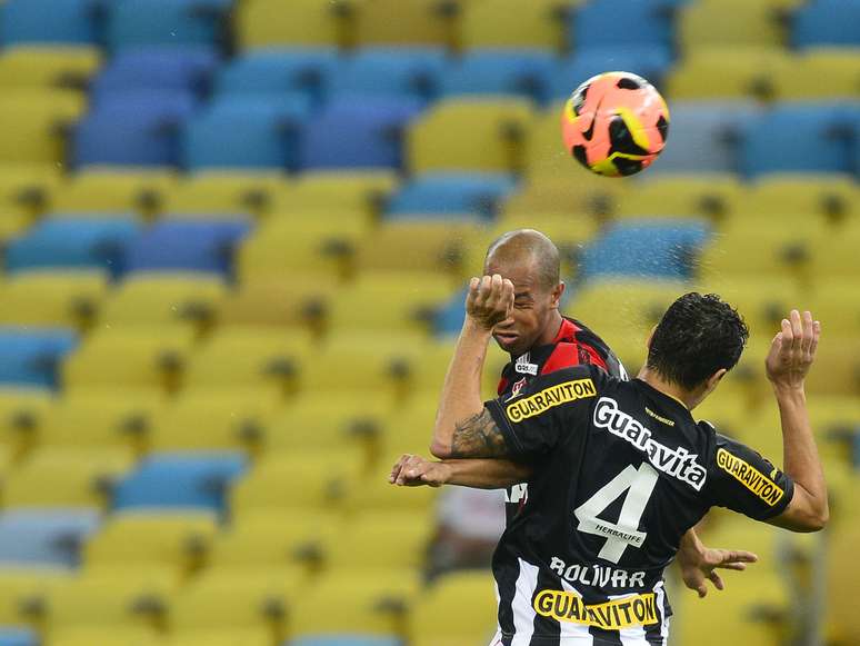 <p>Bolívar desfalcou o Botafogo na última rodada</p>