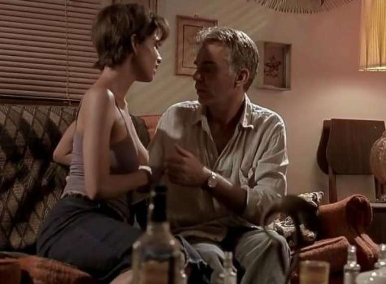 Atriz em cena de sexo com o ator Billy Bob Thornton no longa A Última Ceia, de 2001