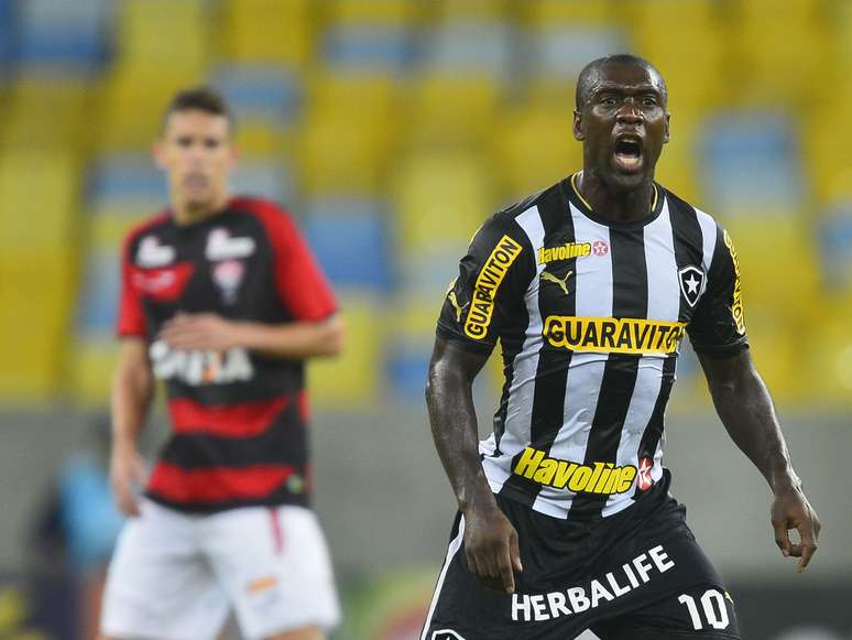 <p>Seedorf deu duas assistências na vitória do Botafogo por 2 a 0</p>