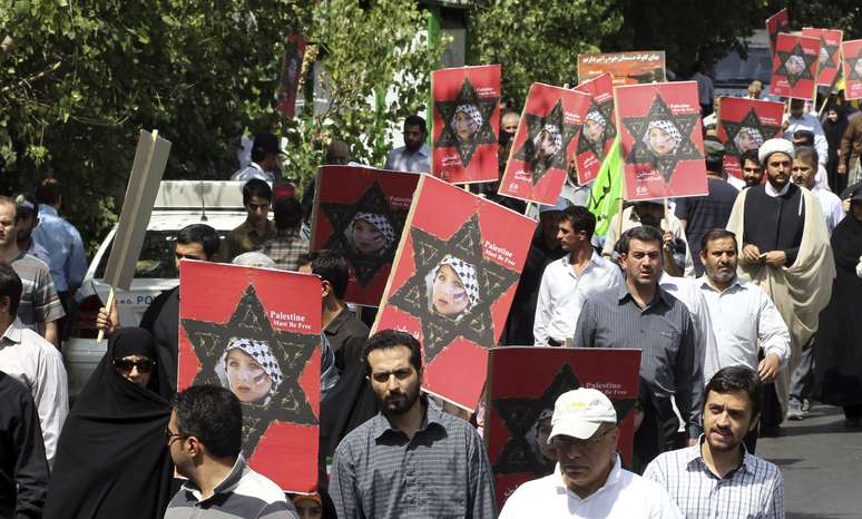 Multidão participa de protesto em Teerã no Dia Mundial de Al Quds (Jerusalém)